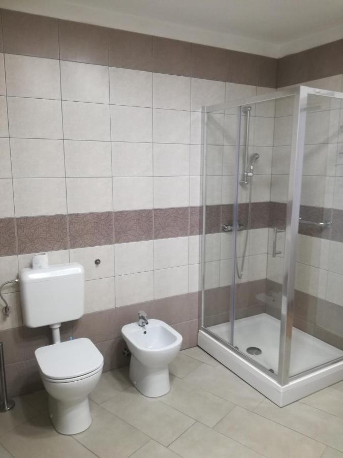 Guesthouse Skofije Ob Parenzani Spodnje Skofije Екстер'єр фото
